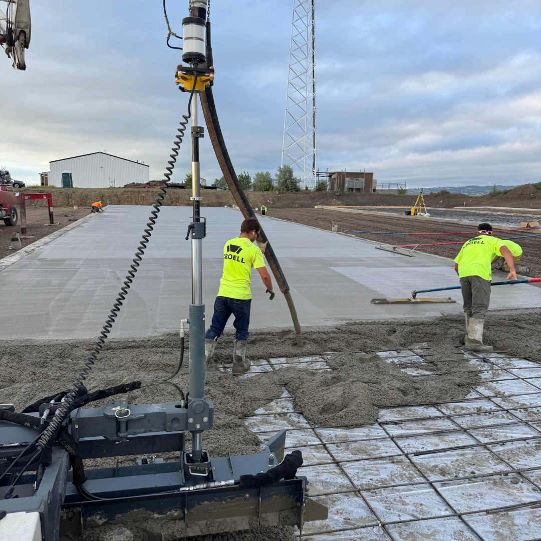 Image of Lester-Robbins Construction crew working at American Stourage Unit - concrete pouring